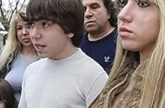 Spy High online subtitrat